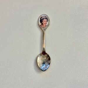 Vintage Queen Elizabeth Silver Plated Souvenir Spoon